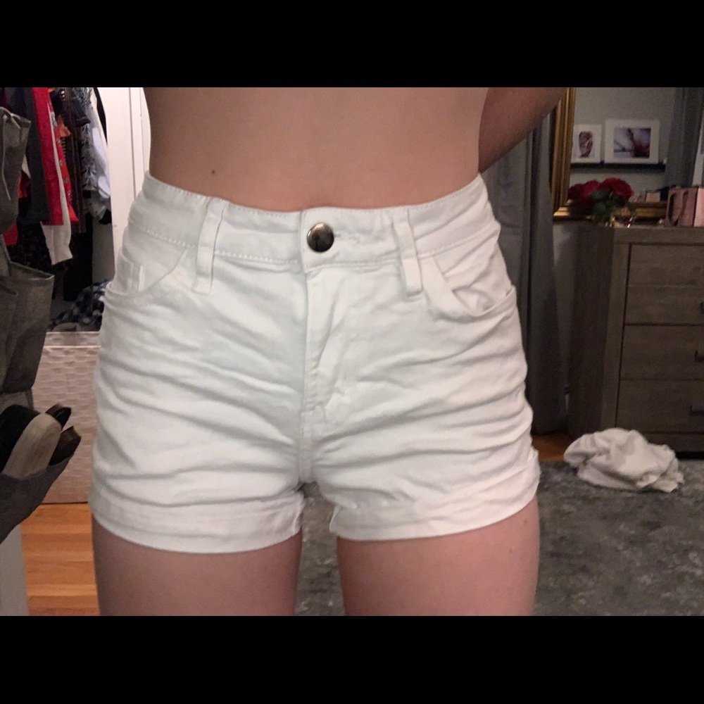 High-waisted White Jean Shorts